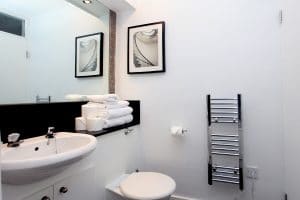 Lingua Holidays | standard apartment in central London
