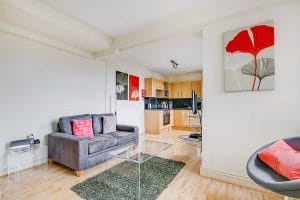Lingua Holidays | superior apartment in central London